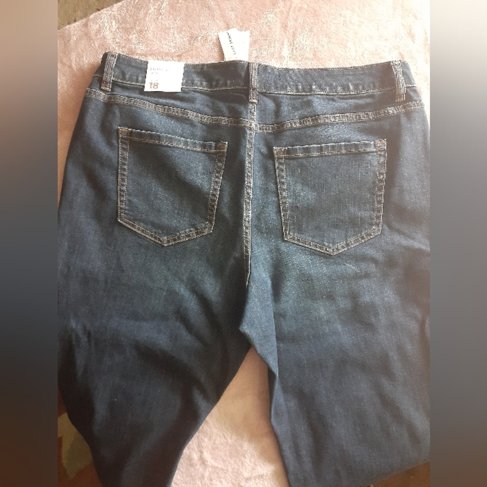 Jeans - Picture 4 of 4